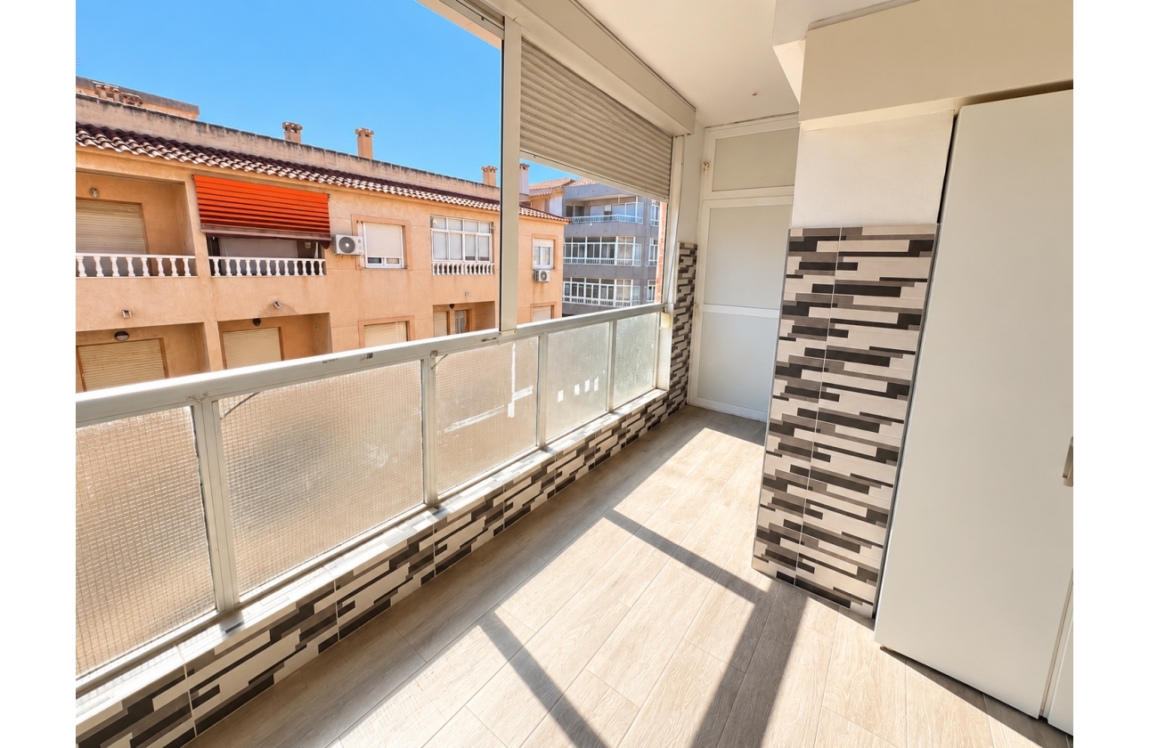 Rynek wtórny - Apartament - Torrevieja - Playa De Los Naufragos