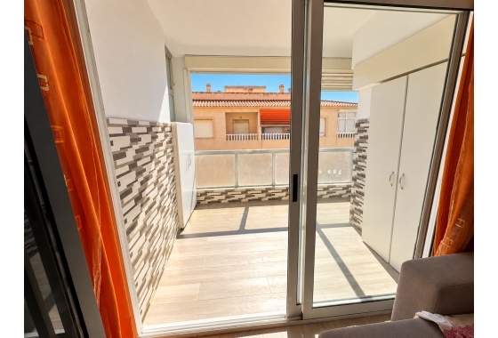 Rynek wtórny - Apartament - Torrevieja - Playa De Los Naufragos
