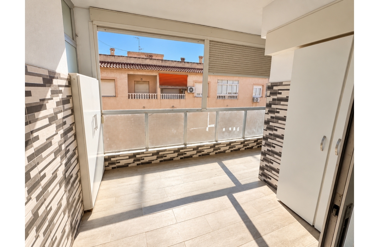 Rynek wtórny - Apartament - Torrevieja - Playa De Los Naufragos