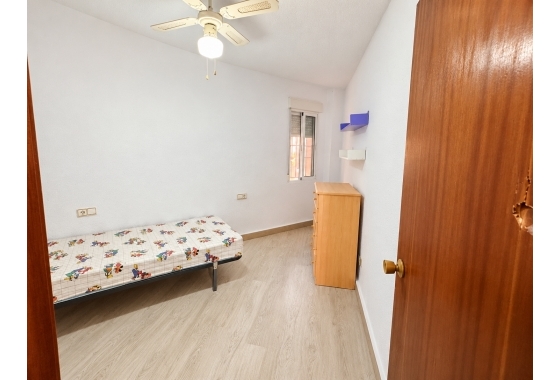 Rynek wtórny - Apartament - Torrevieja - Playa De Los Naufragos