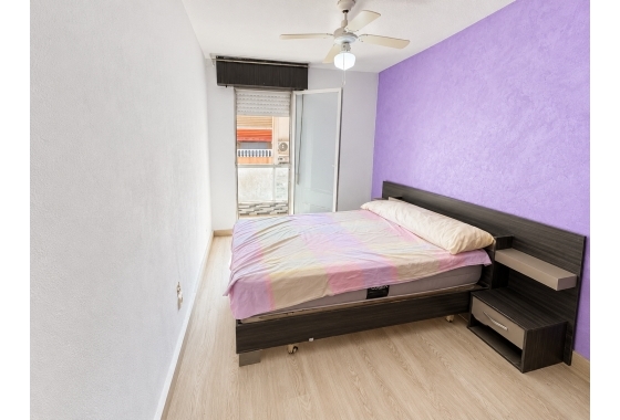 Rynek wtórny - Apartament - Torrevieja - Playa De Los Naufragos