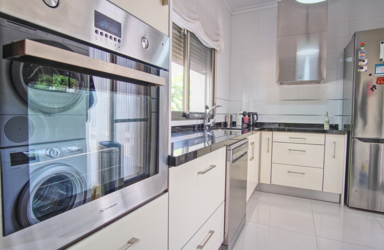 Resale - Commercial Unit - Dolores - Dolores - Country