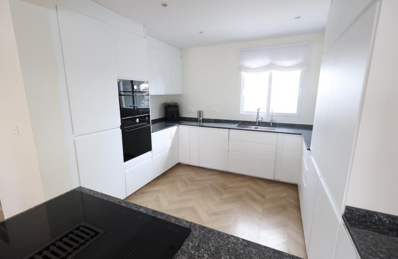 Reventa - Villa - Torrevieja - Los Balcones