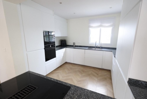 Reventa - Villa - Torrevieja - Los Balcones
