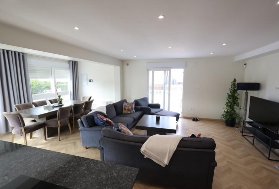 Reventa - Villa - Torrevieja - Los Balcones