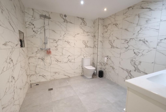 Reventa - Villa - Torrevieja - Los Balcones