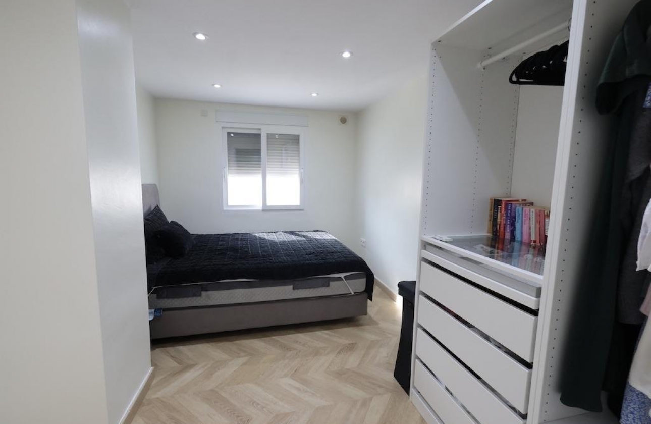 Reventa - Villa - Torrevieja - Los Balcones