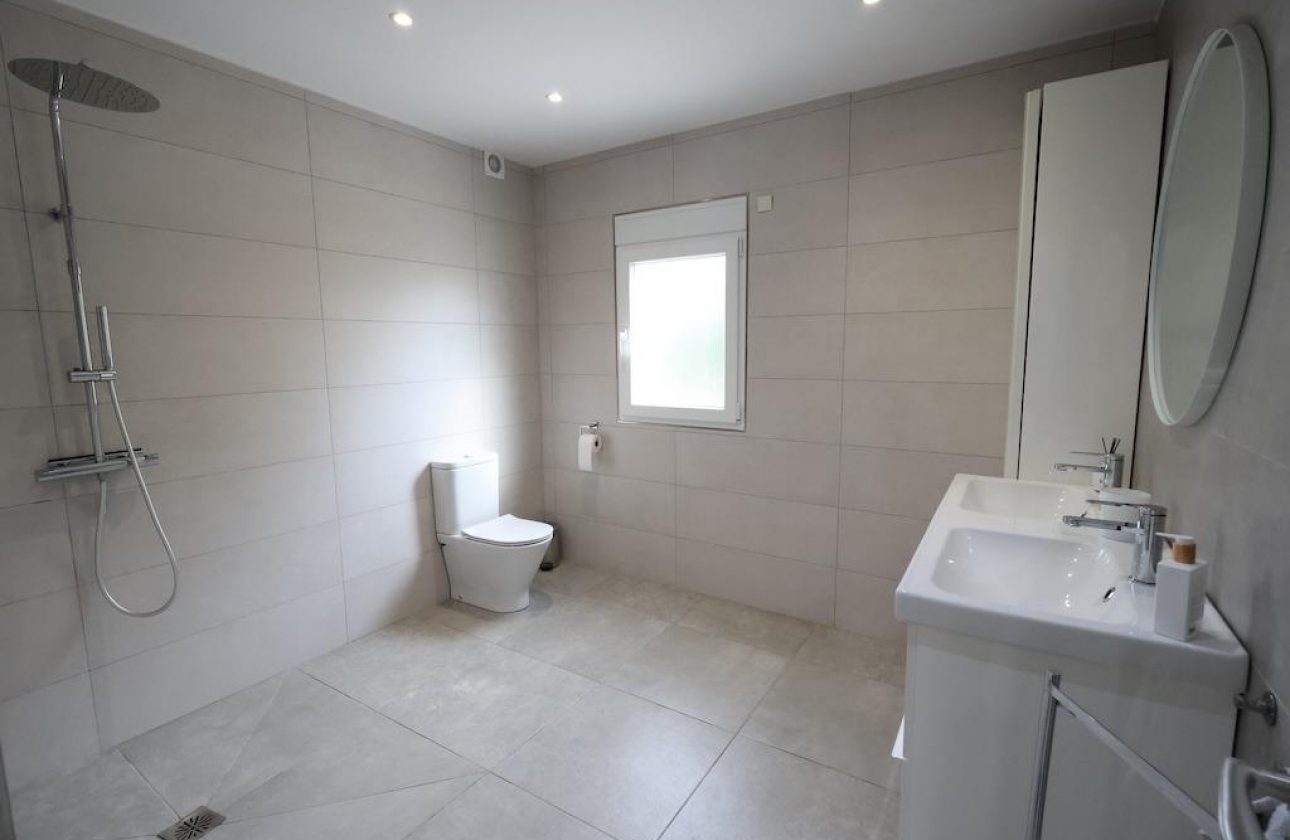 Reventa - Villa - Torrevieja - Los Balcones