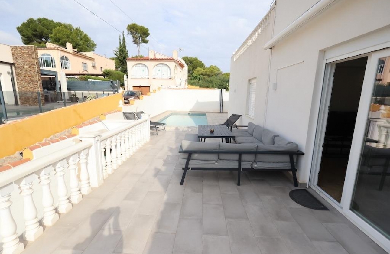 Reventa - Villa - Torrevieja - Los Balcones