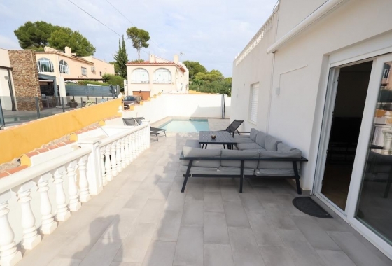 Reventa - Villa - Torrevieja - Los Balcones