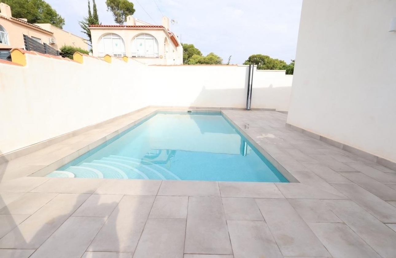 Reventa - Villa - Torrevieja - Los Balcones
