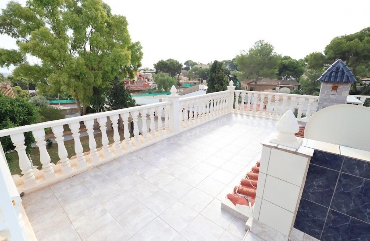 Reventa - Villa - Torrevieja - Los Balcones