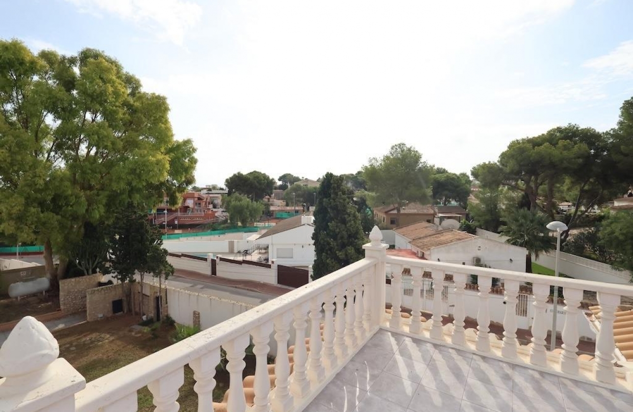 Reventa - Villa - Torrevieja - Los Balcones