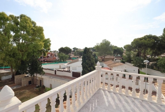 Reventa - Villa - Torrevieja - Los Balcones