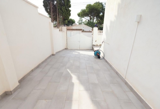 Reventa - Villa - Torrevieja - Los Balcones