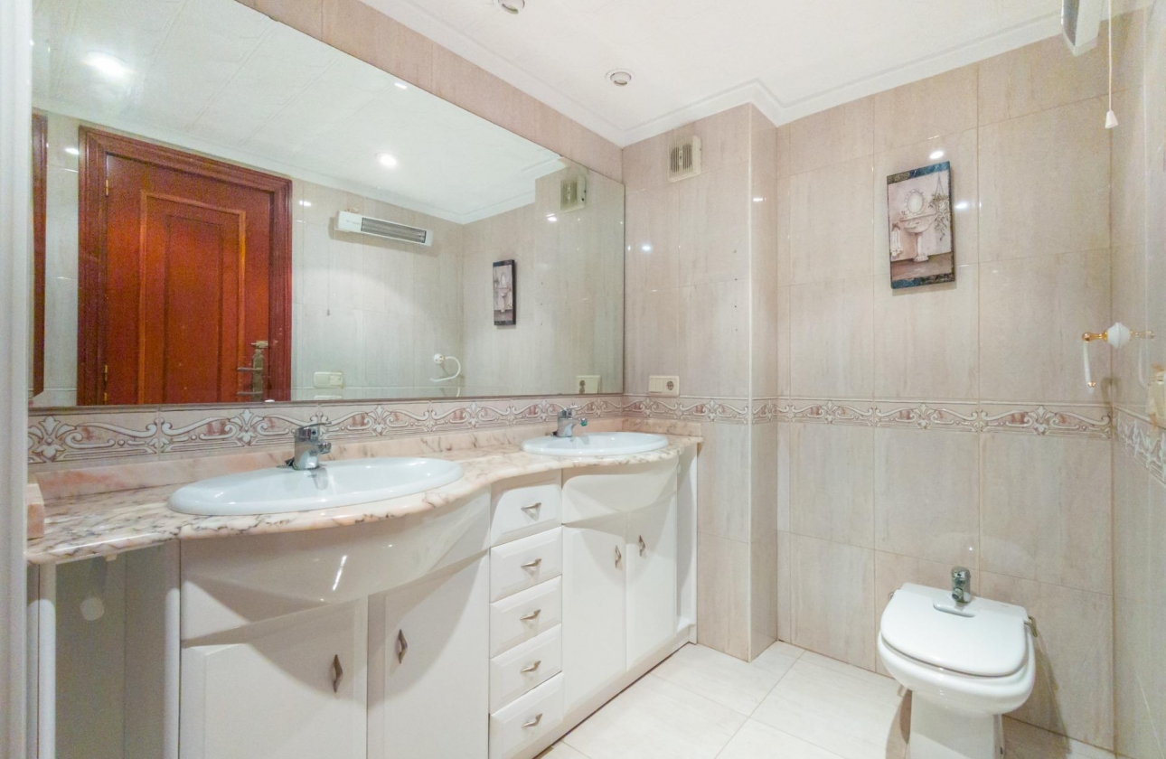 Resale - Apartment - Torrevieja - La Mata