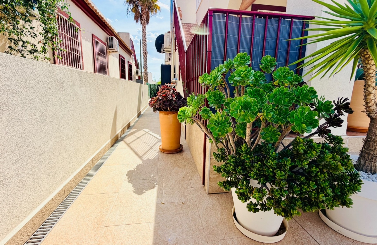 Resale - Semi-detached - Daya Nueva - Daya Vieja