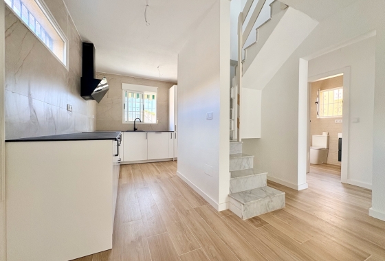 Resale - Single Family Home - Orihuela - Los Balcones
