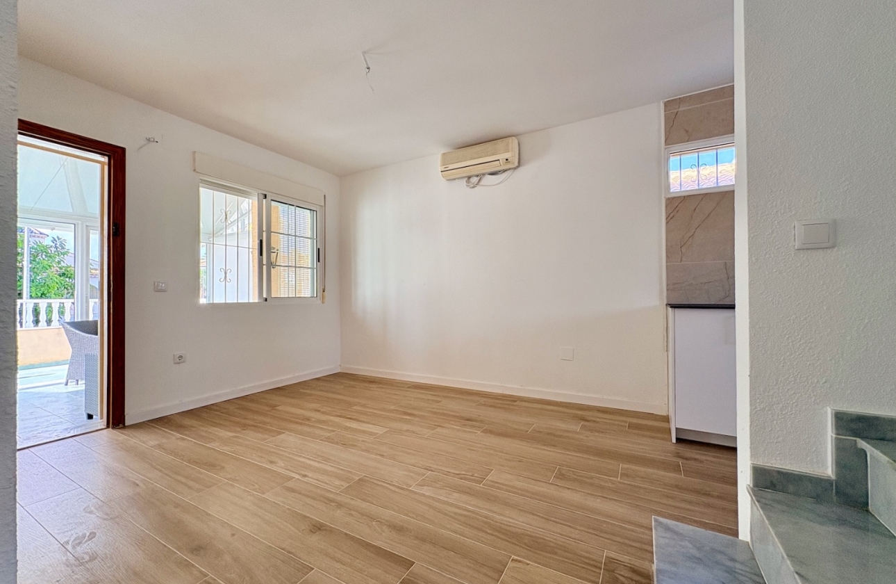 Resale - Single Family Home - Orihuela - Los Balcones