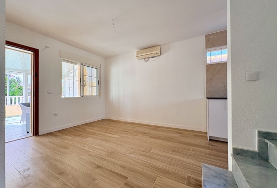 Resale - Single Family Home - Orihuela - Los Balcones