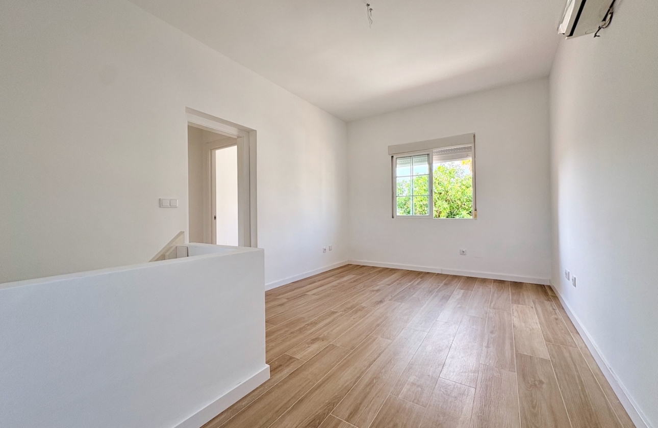 Resale - Single Family Home - Orihuela - Los Balcones