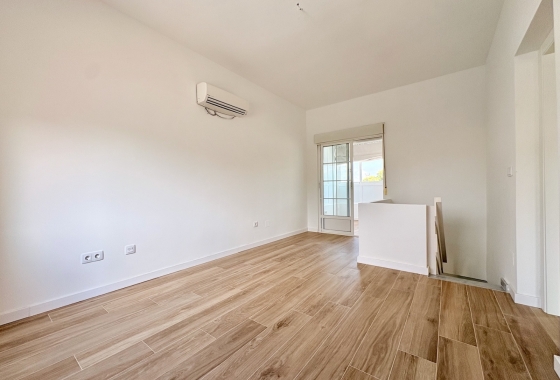 Resale - Single Family Home - Orihuela - Los Balcones