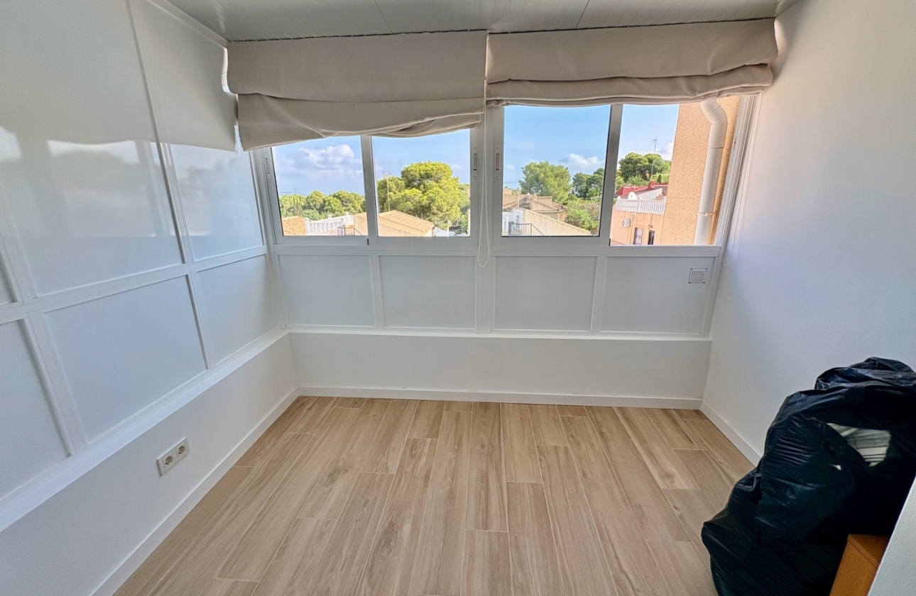 Resale - Single Family Home - Orihuela - Los Balcones