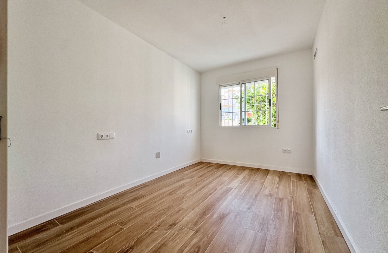 Resale - Single Family Home - Orihuela - Los Balcones