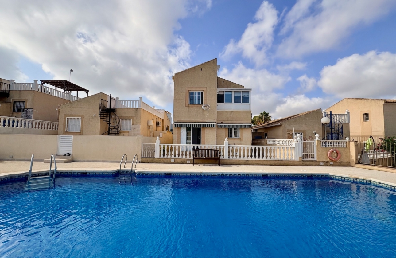 Resale - Single Family Home - Orihuela - Los Balcones