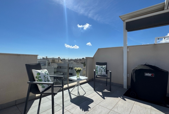 Resale - Apartment - Orihuela Costa - Villamartín