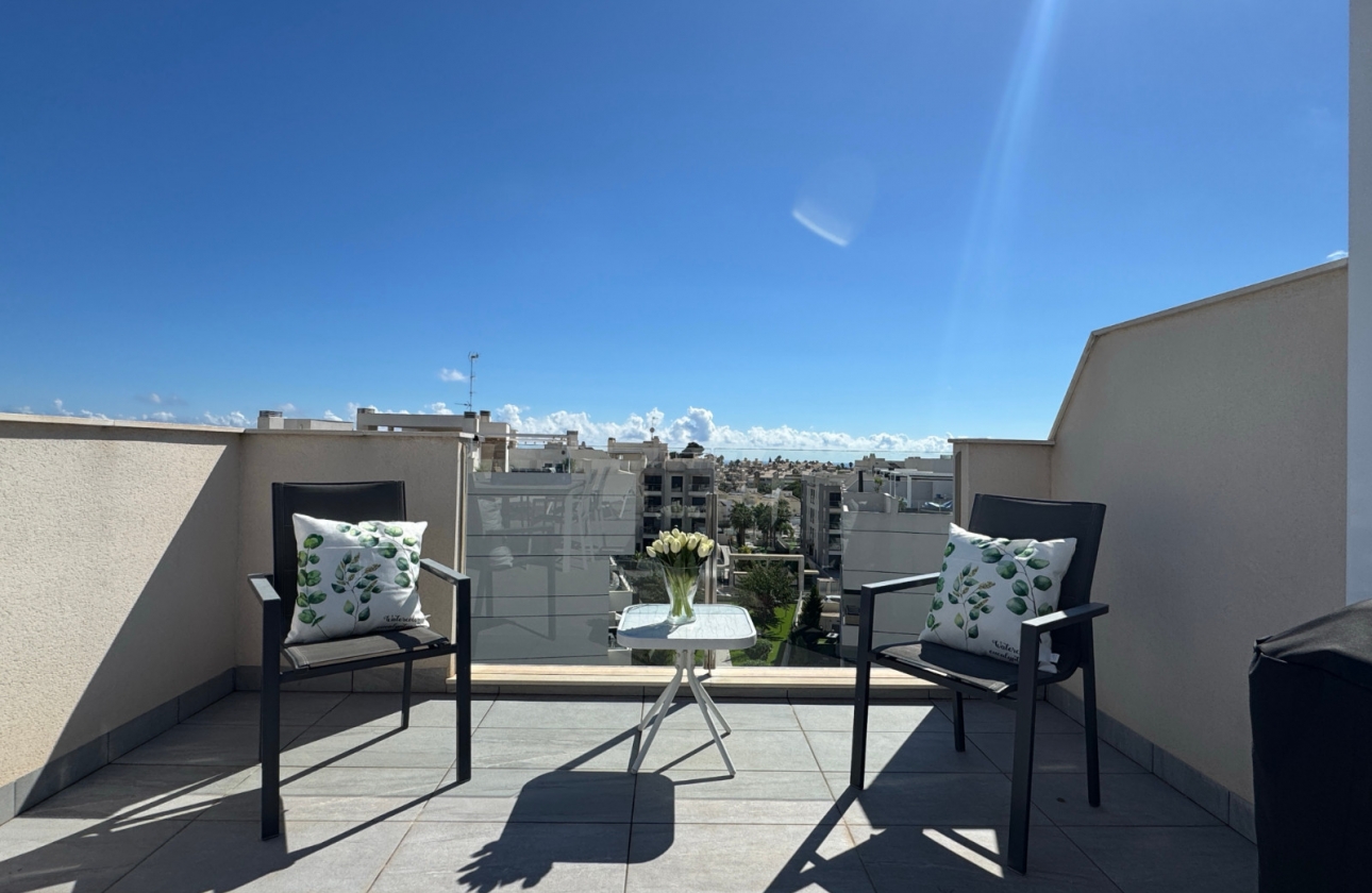 Resale - Apartment - Orihuela Costa - Villamartín