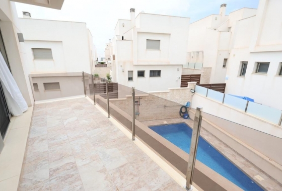 Resale - Villa - Orihuela Costa - Villamartín