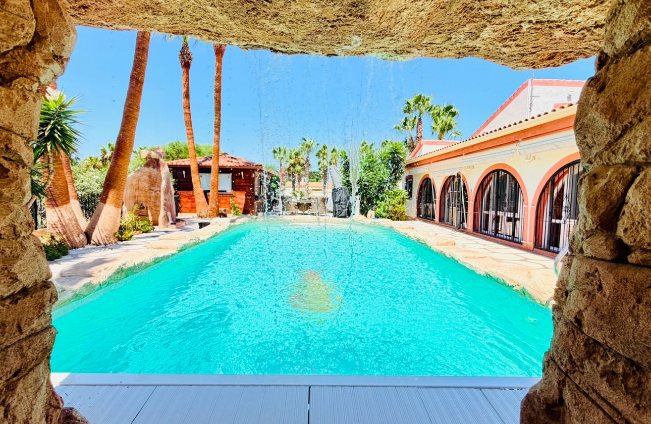 Resale - Villa - Daya Nueva - Daya Vieja