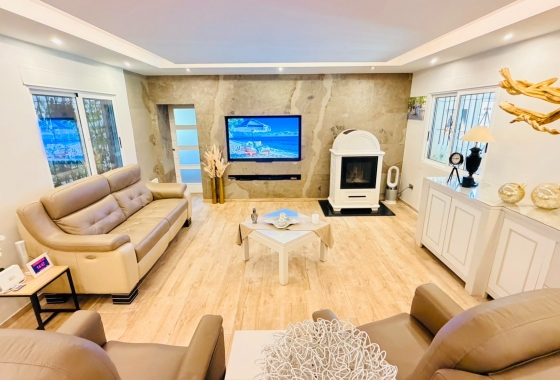 Resale - Villa - Daya Nueva - Daya Vieja