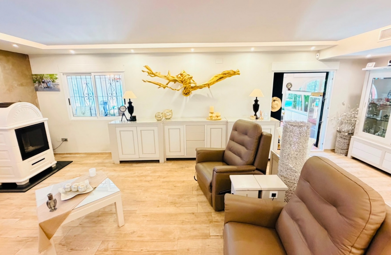Resale - Villa - Daya Nueva - Daya Vieja