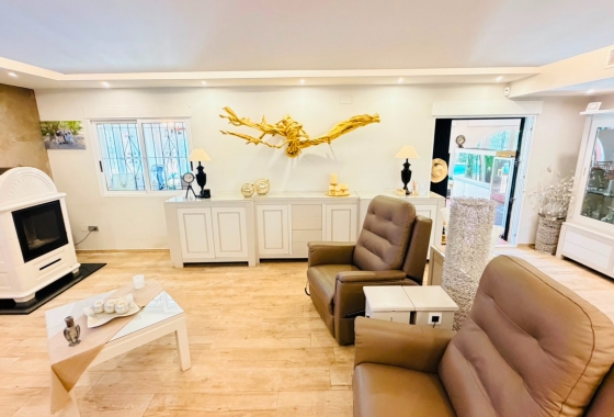 Resale - Villa - Daya Nueva - Daya Vieja