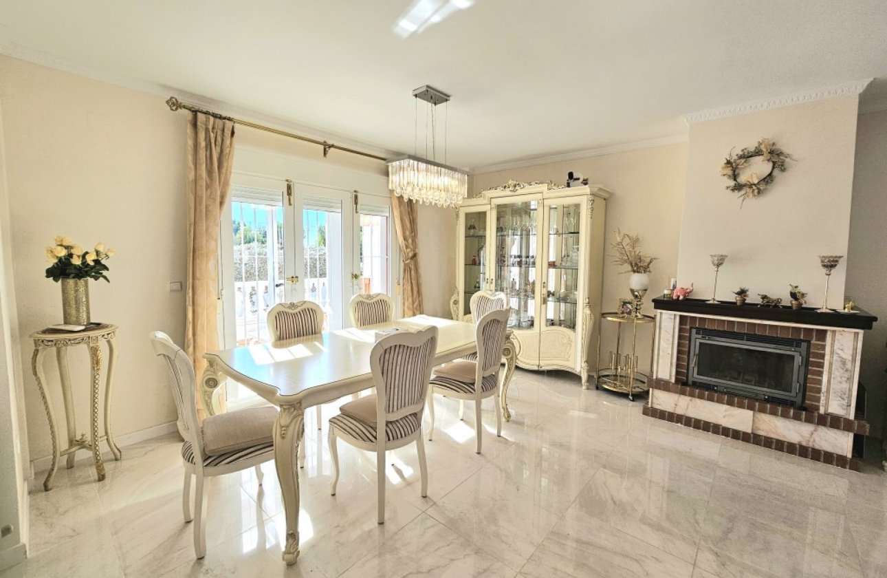 Resale - Villa - Orihuela - Campoamor Golf