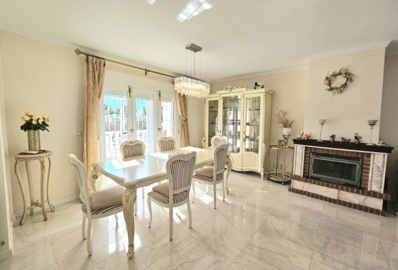 Resale - Villa - Orihuela - Campoamor Golf