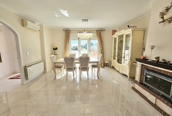 Resale - Villa - Orihuela - Campoamor Golf