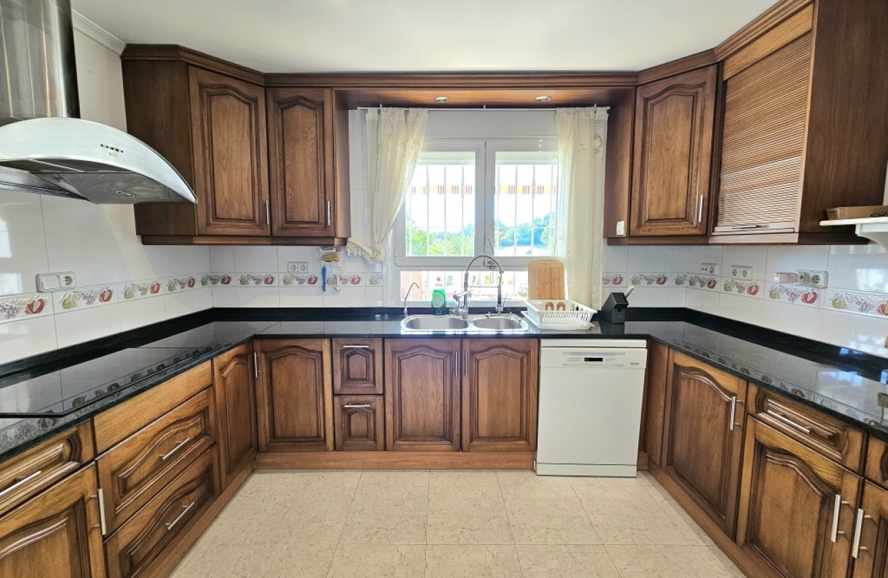 Resale - Villa - Orihuela - Campoamor Golf