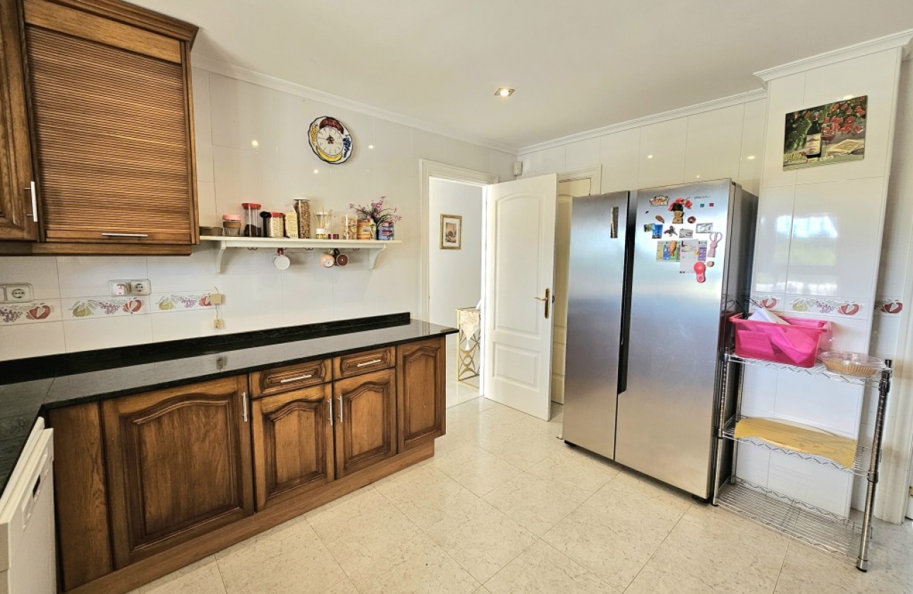 Resale - Villa - Orihuela - Campoamor Golf