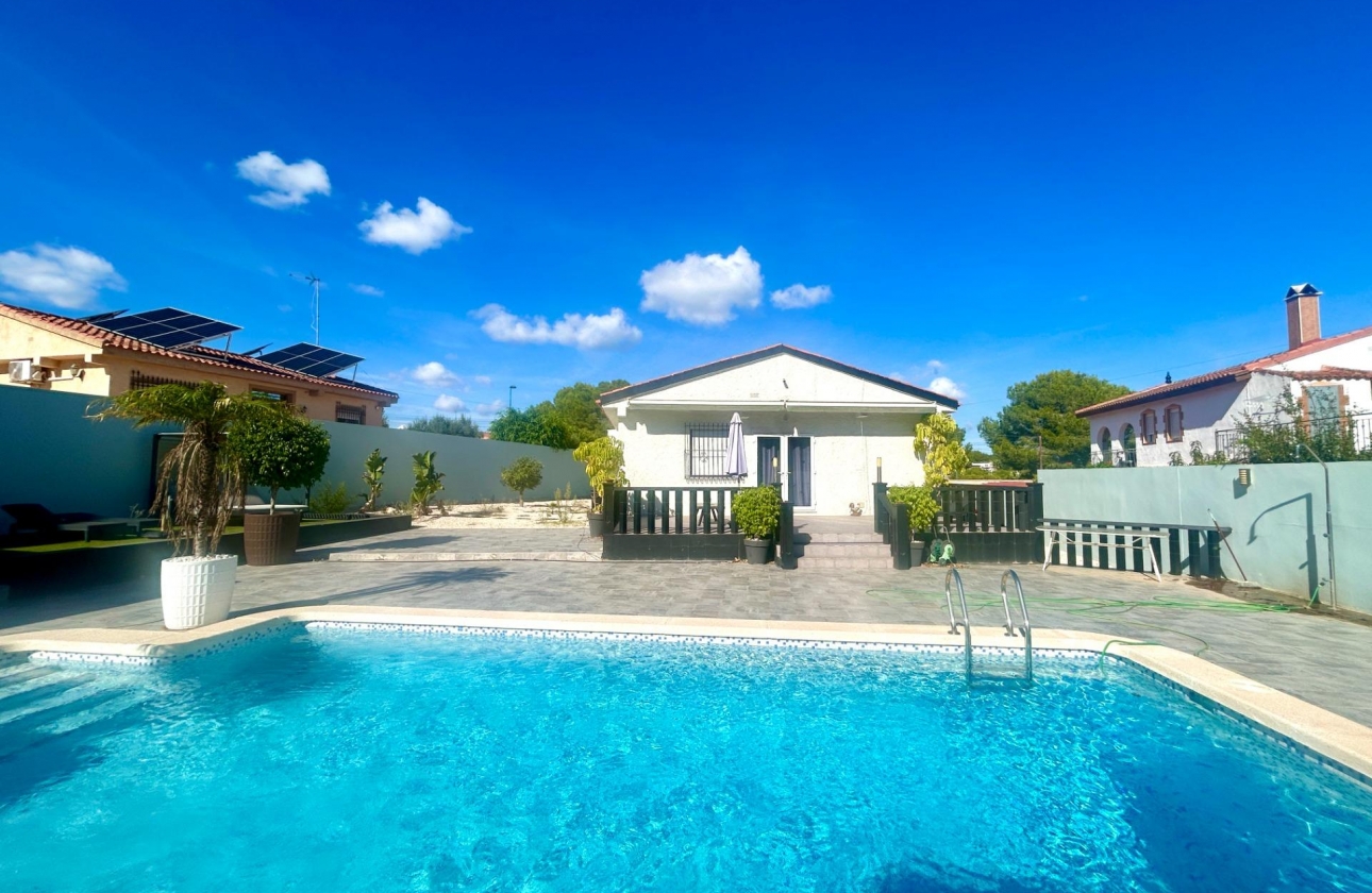 Resale - Villa - Pilar de la Horadada - Pinar de Campoverde