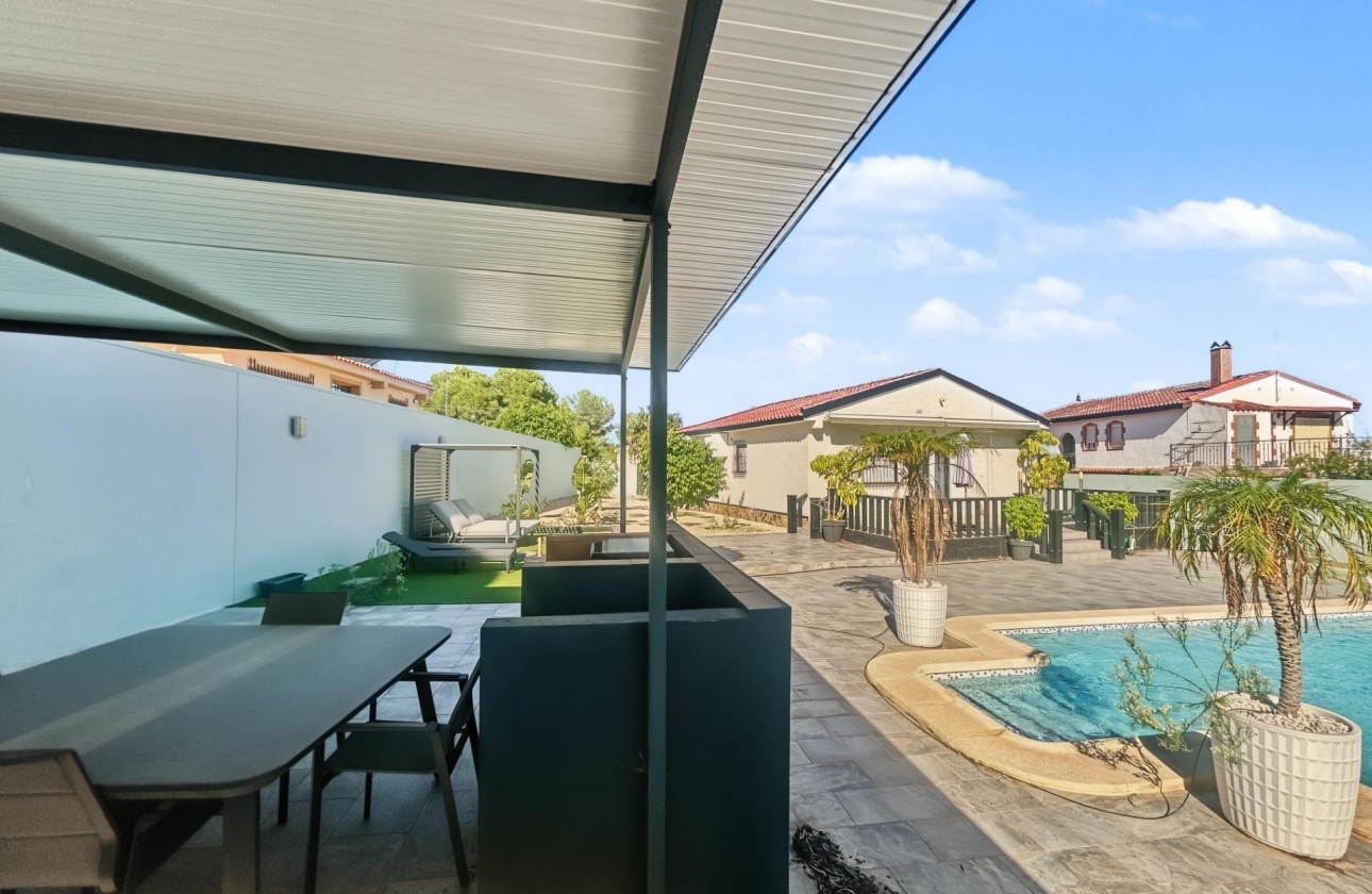 Resale - Villa - Pilar de la Horadada - Pinar de Campoverde