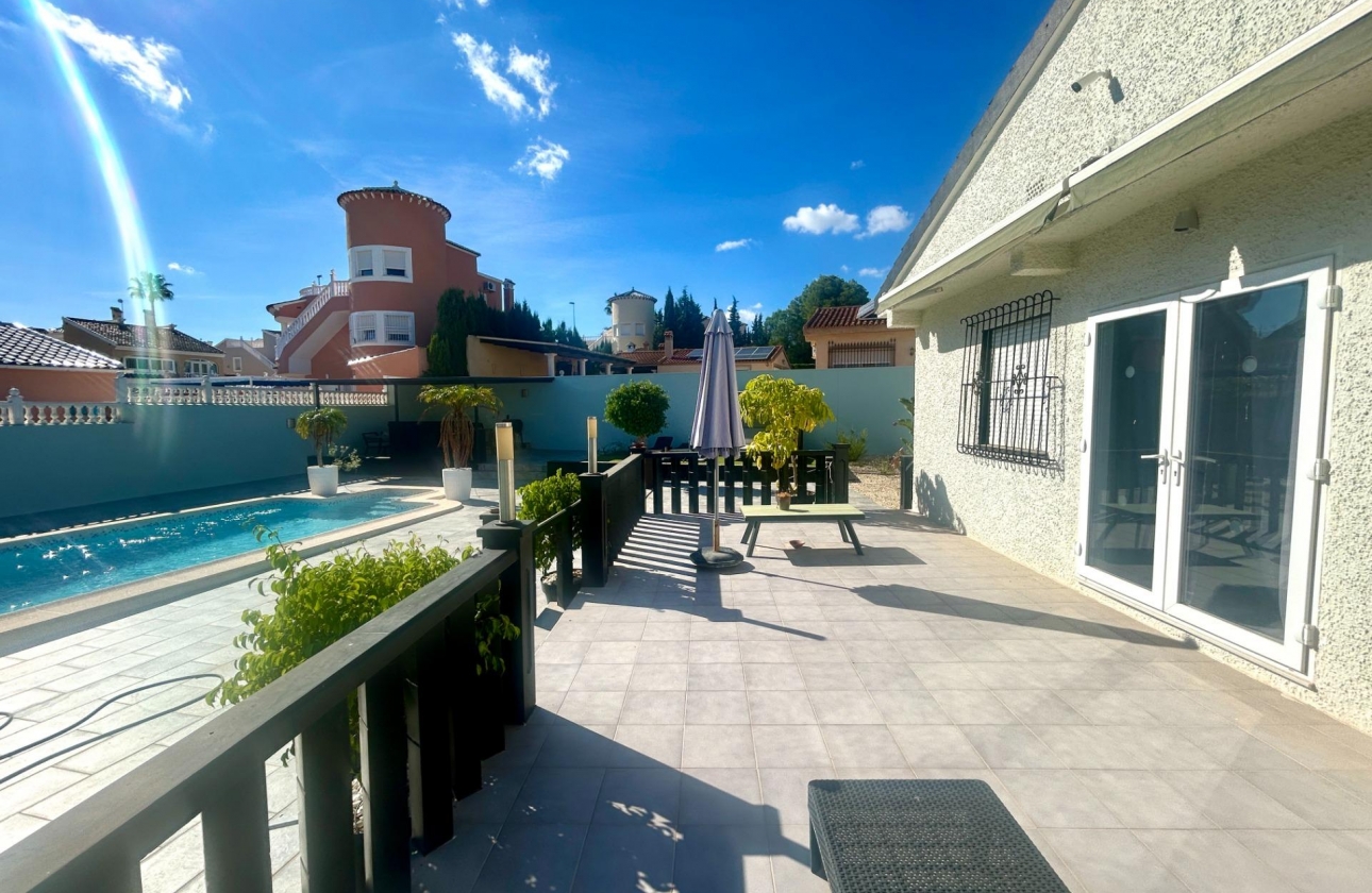 Resale - Villa - Pilar de la Horadada - Pinar de Campoverde