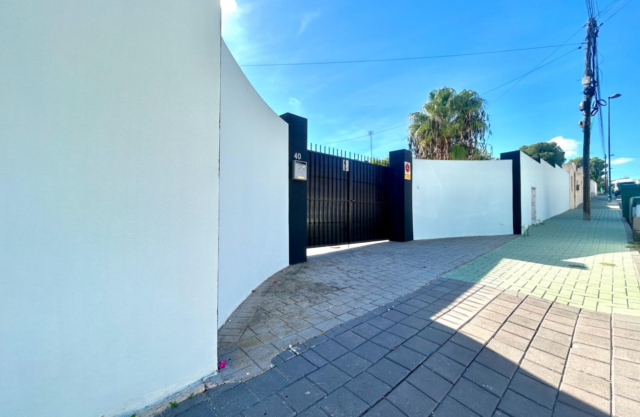 Resale - Villa - Pilar de la Horadada - Pinar de Campoverde