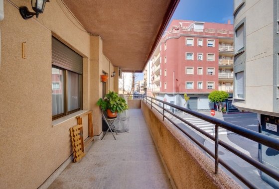 Resale - Apartment - Torrevieja - Centro - Muelle Pesquero