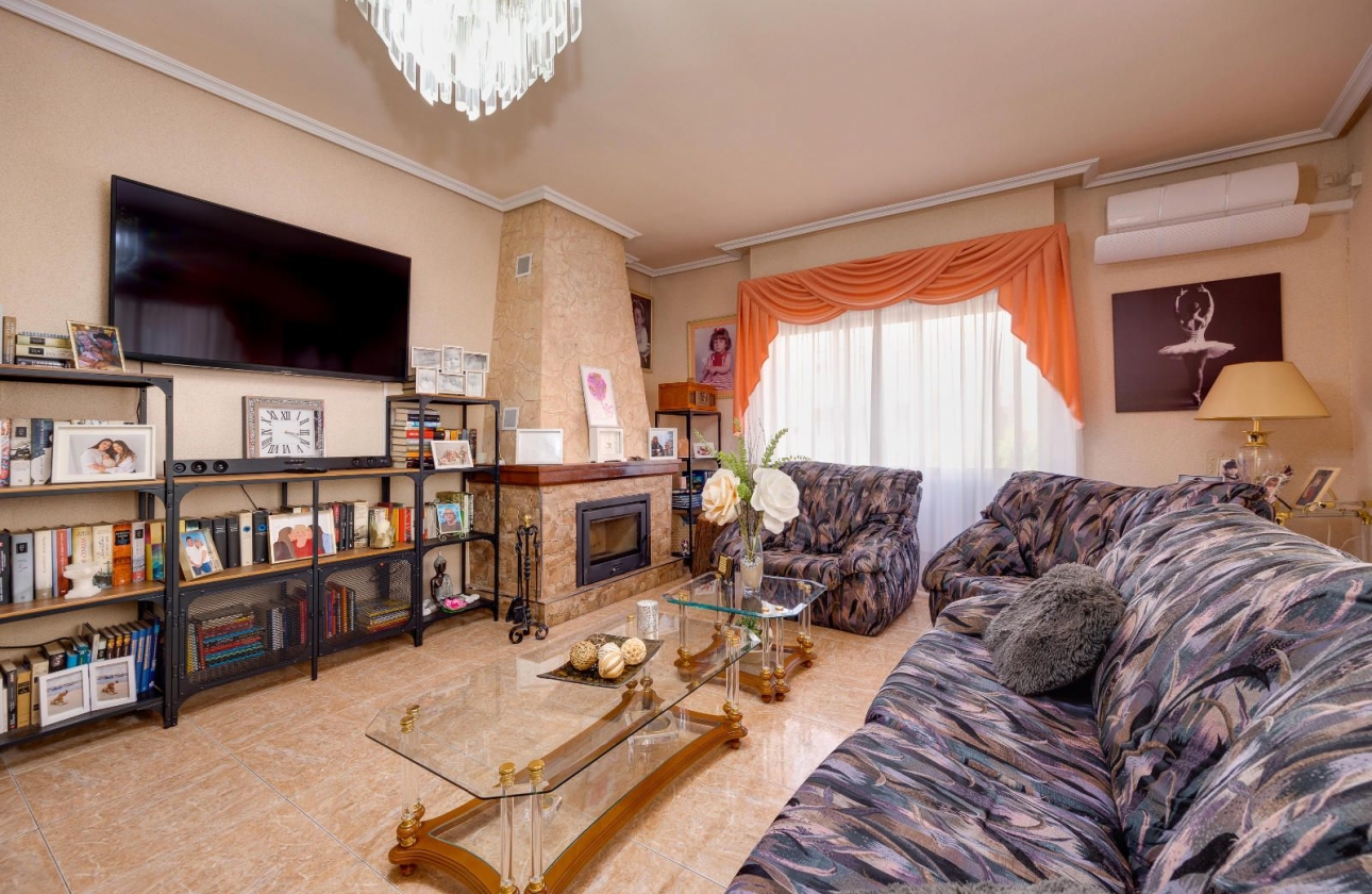 Resale - Apartment - Torrevieja - Centro - Muelle Pesquero