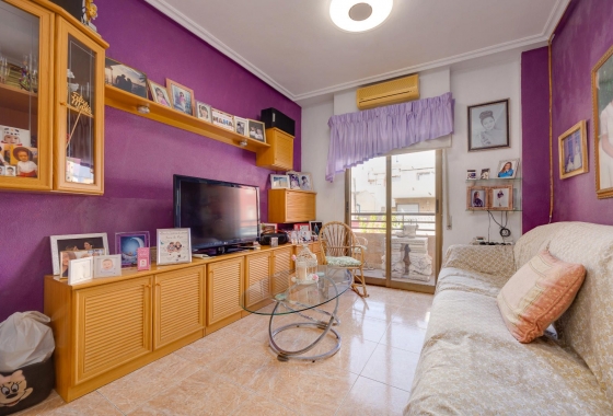 Resale - Apartment - Torrevieja - Centro - Muelle Pesquero