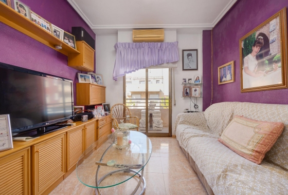 Resale - Apartment - Torrevieja - Centro - Muelle Pesquero