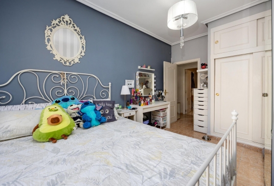 Resale - Apartment - Torrevieja - Centro - Muelle Pesquero